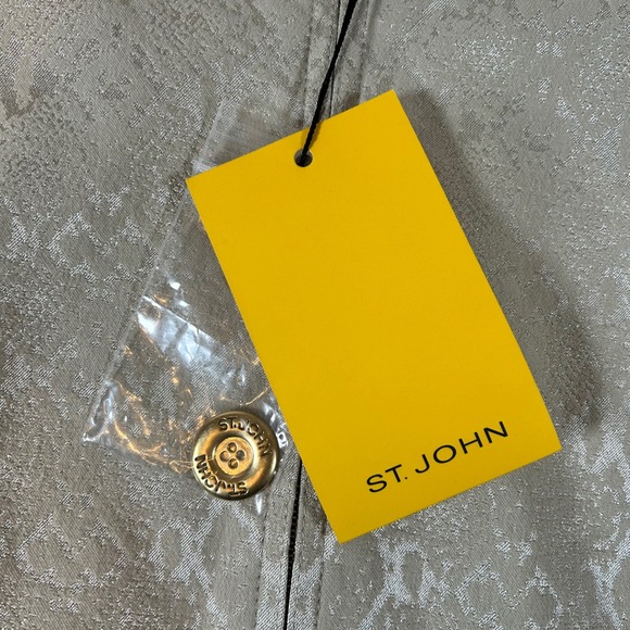 St John Womens Suit Set Ivory Blazer Pants Beige Snake Print Metallic Size 8 NWT - Picture 4 of 16